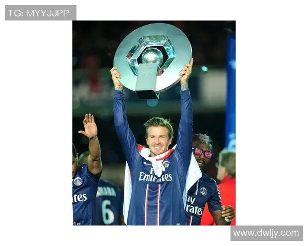 足球明星佩戴手环的时尚风采与个性展示图片合集